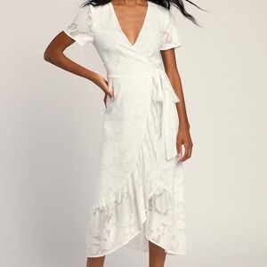 Lulu's White Floral Midi Dress